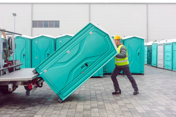 Best Portable restroom trailer rental  in Bayboro, NC