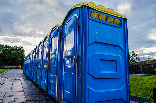 Porta potty delivery and setup in Bayboro, NC